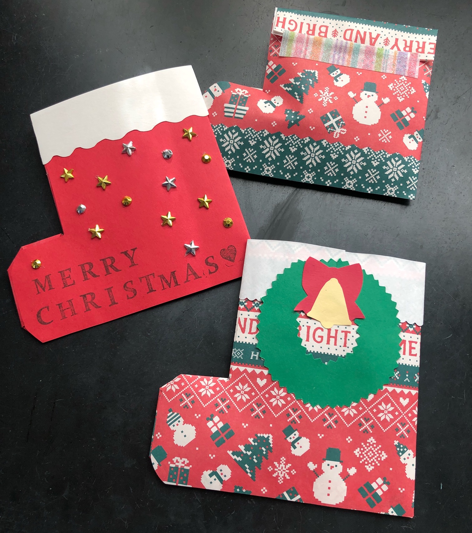 クリスマスに 靴下型ぽち袋の作り方 手順 9 ラッピング 紙小物 ステーショナリー アトリエ ハンドメイドレシピ 作り方 と手作り情報サイト