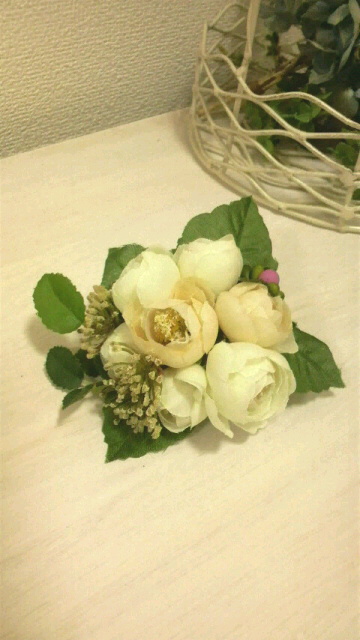 ﾅﾁｭﾗﾙｺｻｰｼﾞｭの作り方 手順 2 コサージュ ブローチ アクセサリー アトリエ ハンドメイドレシピ 作り方 と手作り情報サイト