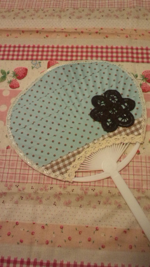 100均 De 超簡単布うちわの作り方 その他 アート 写真 アトリエ ハンドメイドレシピ 作り方 と手作り情報サイト