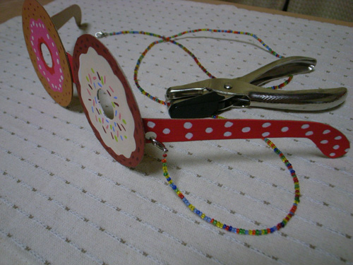 ドーナツメガネの作り方 手順 6 その他 紙小物 ステーショナリー アトリエ ハンドメイドレシピ 作り方 と手作り情報サイト