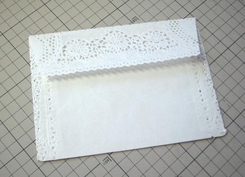 レースペーパーの封筒 の作り方 手順 4 封筒 便せん 紙小物 ステーショナリー アトリエ ハンドメイドレシピ 作り方 と手作り情報サイト レースペーパーの封筒 の作り方 手順 4 封筒 便せん 紙小物 ステーショナリー アトリエ ハンドメイドレシピ 作り方 と手作り情報サイト