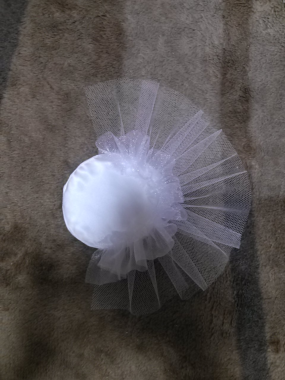 ブートニアとヘッドドレスの作り方 手順 6 ヘッドドレス ウェディング アトリエ ハンドメイドレシピ 作り方 と手作り情報サイト