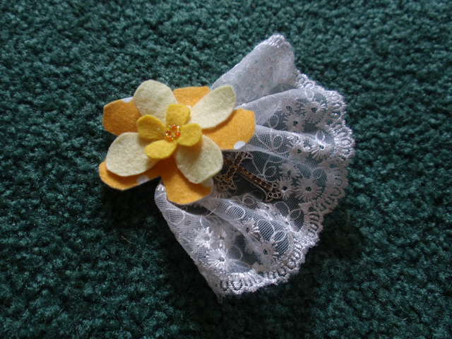 花のブローチの作り方 コサージュ ブローチ アクセサリー アトリエ ハンドメイドレシピ 作り方 と手作り情報サイト