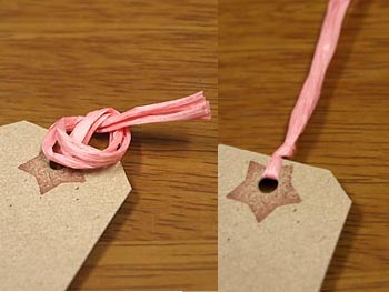 栞やタグの紐 つけ方レッスン の作り方 手順 4 その他 紙小物 ステーショナリー アトリエ ハンドメイドレシピ 作り方 と手作り情報サイト
