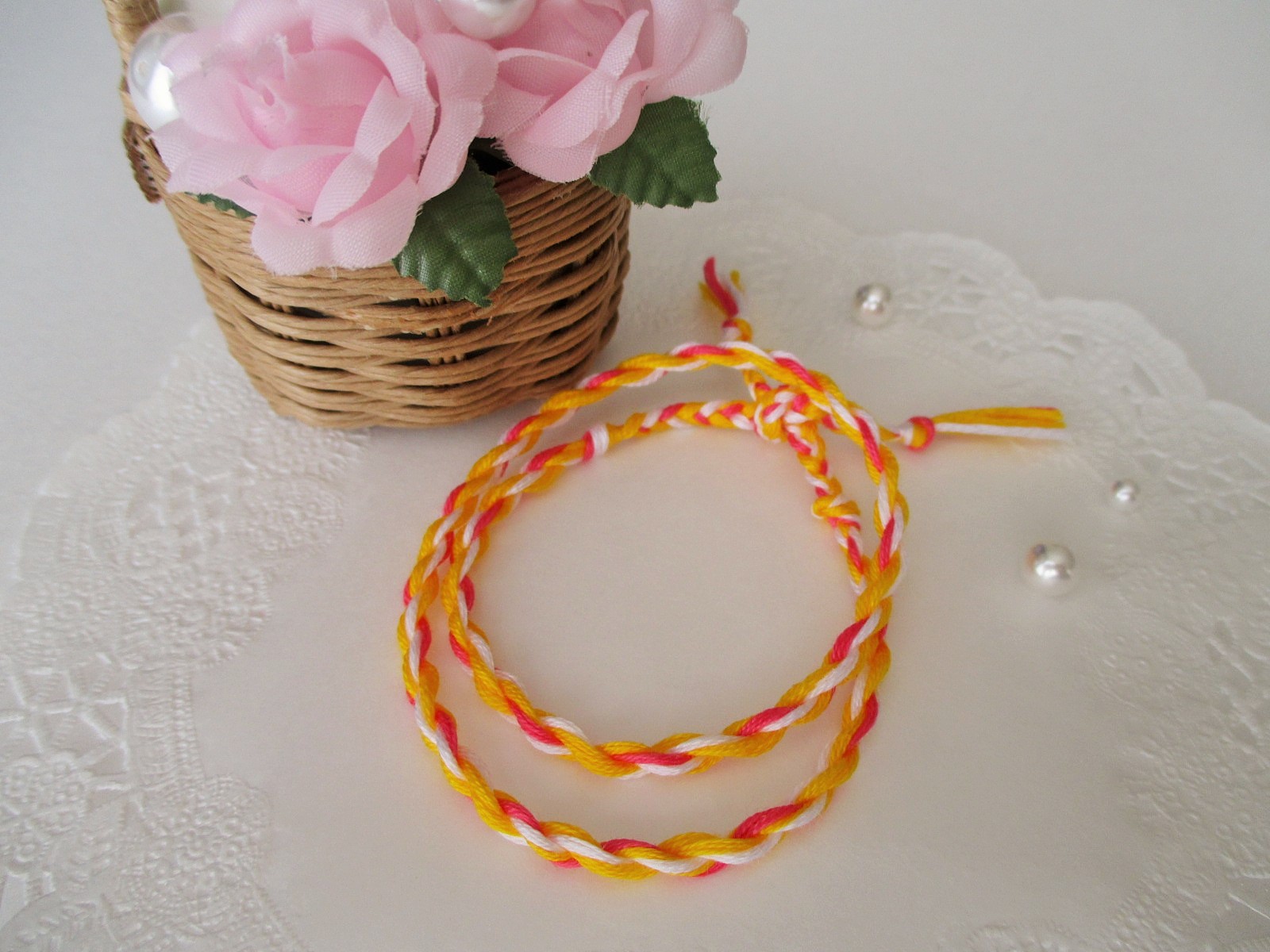 ２重 ねじねじミサンガ 細 ３色使い の作り方 ブレスレット アクセサリー アトリエ ハンドメイドレシピ 作り方 と手作り情報サイト