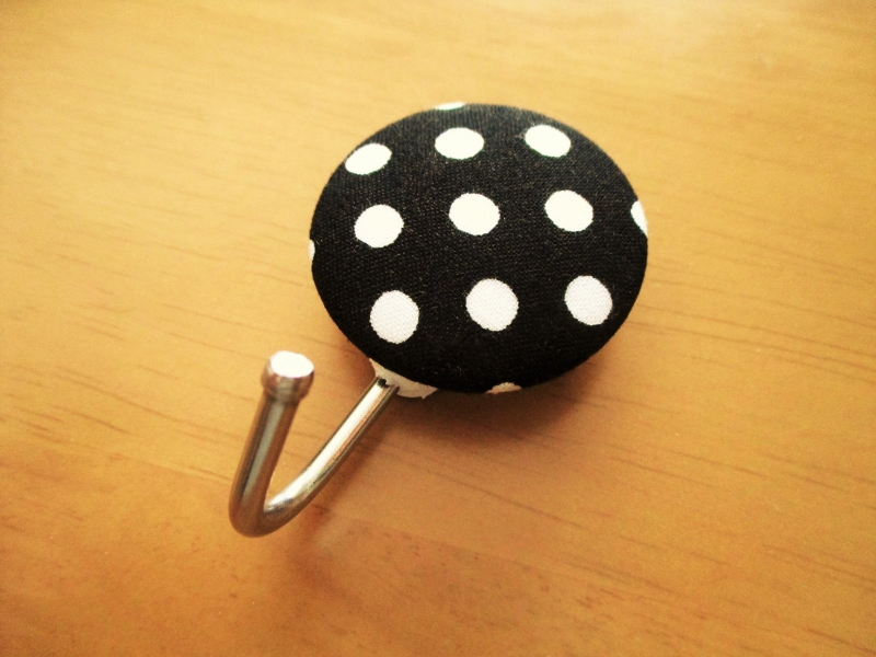 くるみボタンアレンジ マグネットフックの作り方の作り方 手順 14 マグネット 紙小物 ステーショナリー アトリエ ハンドメイドレシピ 作り方 と手作り情報サイト