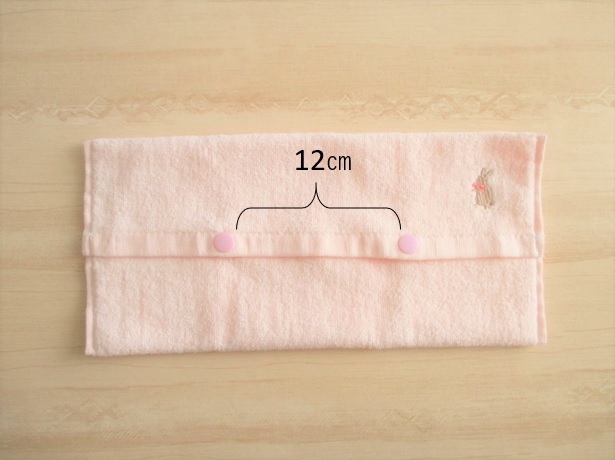 ハンドタオルで簡単 外箱のないティッシュケースの作り方 手順 6 ティッシュケース バッグ 財布 小物 アトリエ ハンドメイドレシピ 作り方 と手作り情報サイト