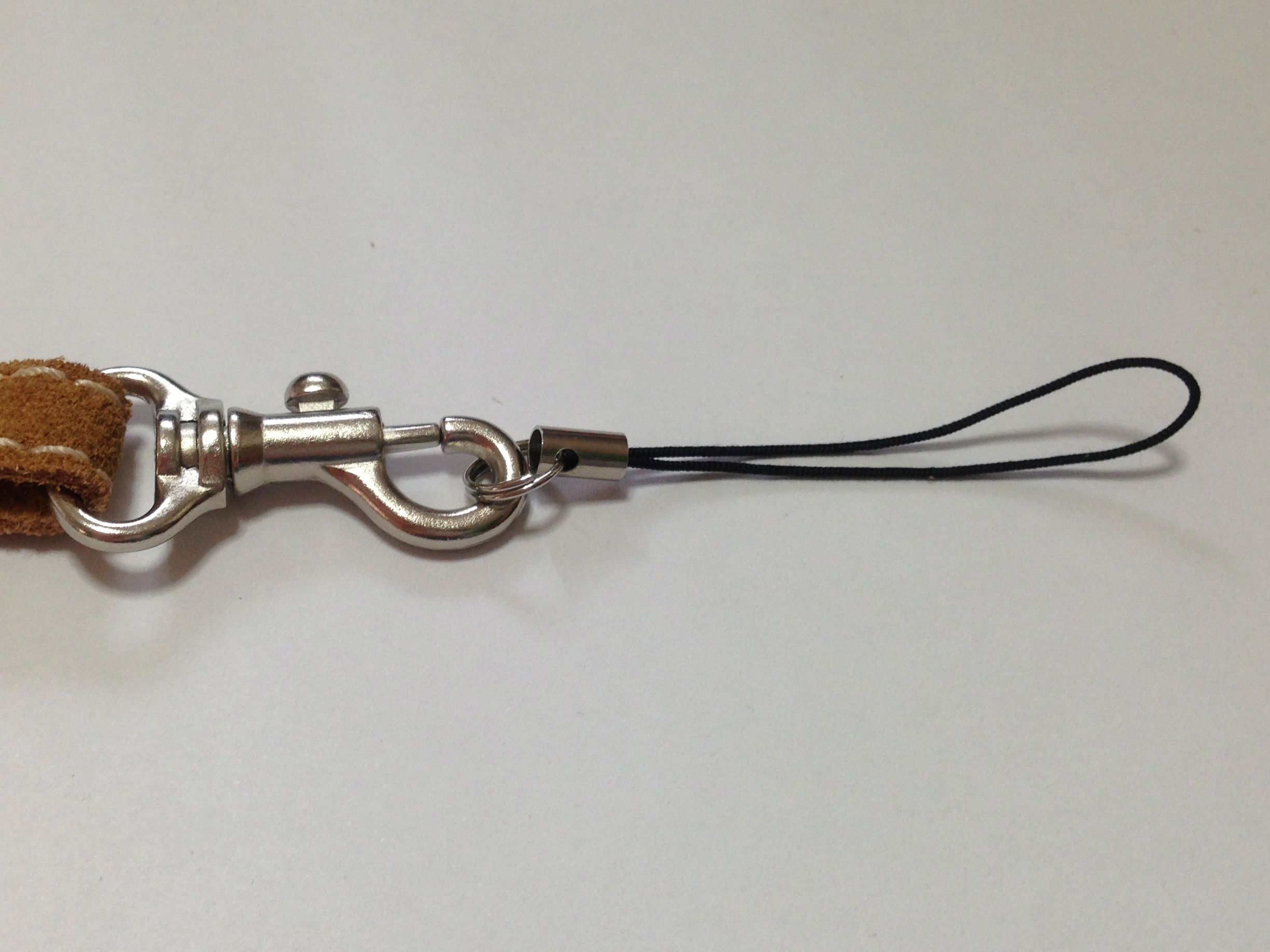 レザーテープでカメラストラップの作り方 手順 4 その他 アート 写真 アトリエ ハンドメイドレシピ 作り方 と手作り情報サイト