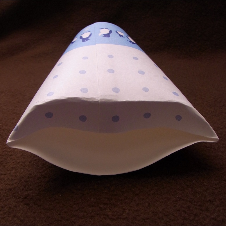 紙コップで超簡単 バケツ型ラッピングの作り方 手順 3 その他 紙小物 ステーショナリー アトリエ ハンドメイドレシピ 作り方 と手作り情報サイト