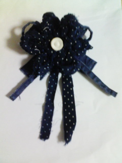 裂き布のコサージュの作り方 コサージュ ブローチ アクセサリー アトリエ ハンドメイドレシピ 作り方 と手作り情報サイト