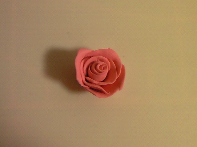 簡単樹脂粘土の薔薇の作り方 手順 5 その他 リメイク デコレーション アトリエ ハンドメイドレシピ 作り方 と手作り情報サイト