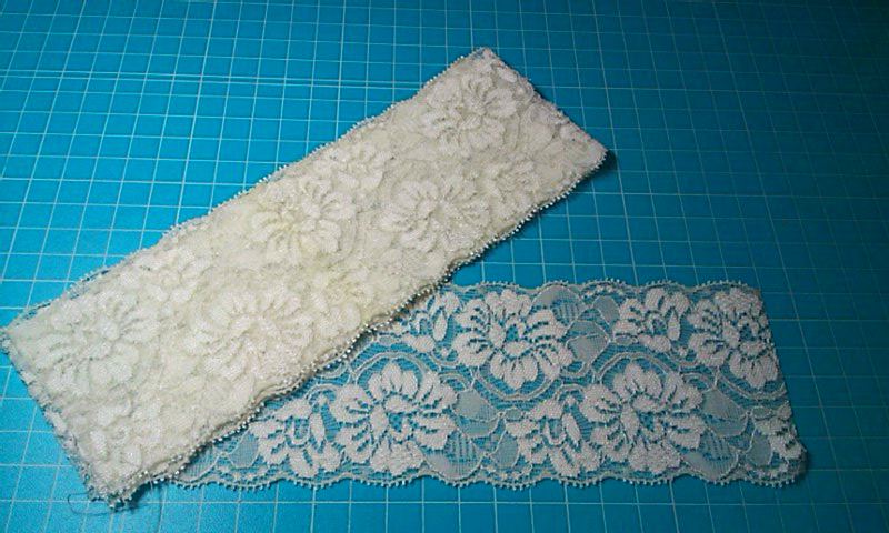 レースでまんまるコサージュの作り方 手順 1 コサージュ ブローチ アクセサリー アトリエ ハンドメイドレシピ 作り方 と手作り情報サイト