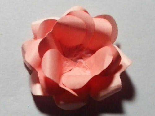 クラフトパンチで立体フラワー バラの作り方 手順 9 その他 紙小物 ステーショナリー アトリエ ハンドメイドレシピ 作り方 と手作り情報サイト