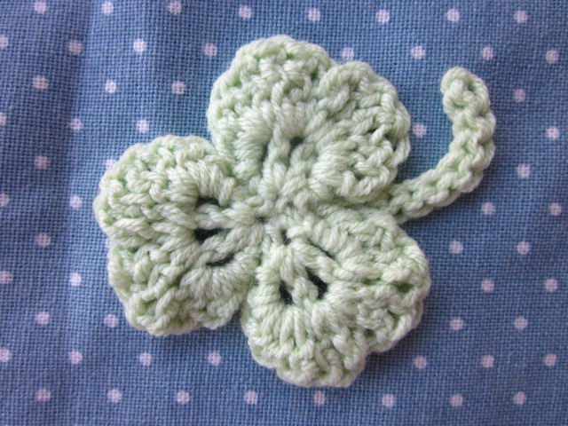 クローバーの作り方 手順 3 その他 ファッション アトリエ ハンドメイドレシピ 作り方 と手作り情報サイト