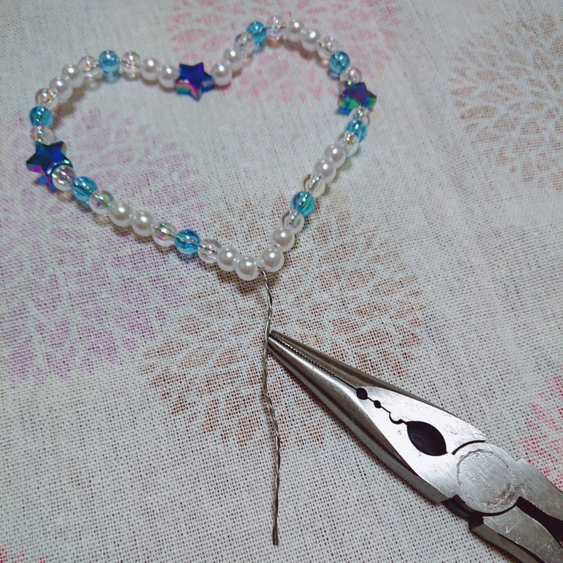 きらきらビーズの魔法のステッキの作り方 手順 2 その他 その他 アトリエ ハンドメイドレシピ 作り方 と手作り情報サイト