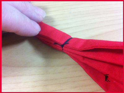 制服風リボンの作り方 手順 9 コサージュ ブローチ アクセサリー アトリエ ハンドメイドレシピ 作り方 と手作り情報サイト