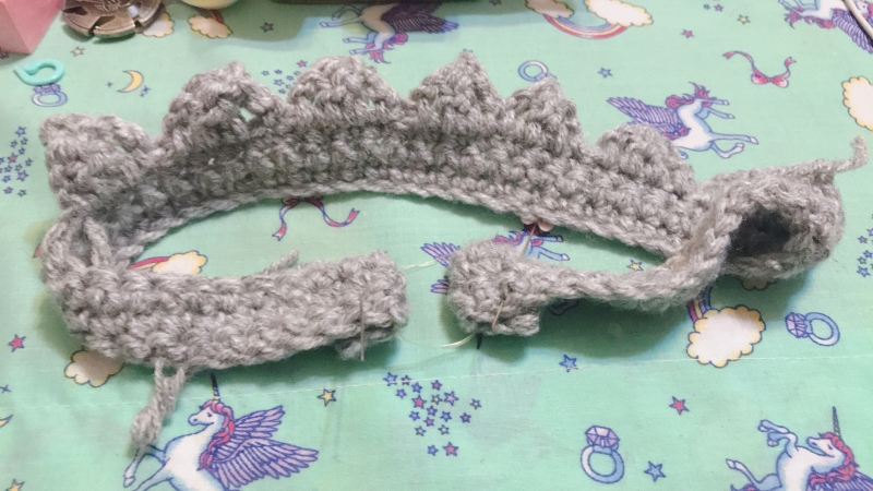 王冠ヘアバンド 100均のみの作り方 手順 12 その他 ファッション アトリエ ハンドメイドレシピ 作り方 と手作り情報サイト