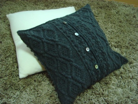 アラン模様のクッションカバーの作り方 その他 ファッション アトリエ ハンドメイドレシピ 作り方 と手作り情報サイト