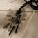 シャンデリアパーツのガラスネックレス