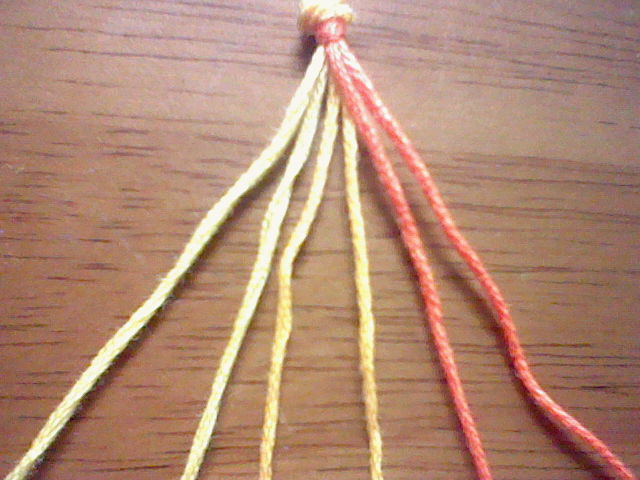 ミサンガ 平編みの作り方 手順 1 その他 ファッション アトリエ ハンドメイドレシピ 作り方 と手作り情報サイト