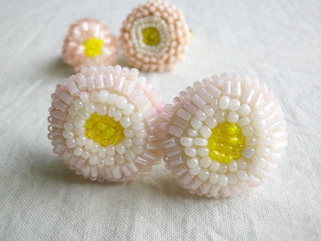 デイジーのイヤリング 指輪の作り方 その他 その他 アトリエ ハンドメイドレシピ 作り方 と手作り情報サイト