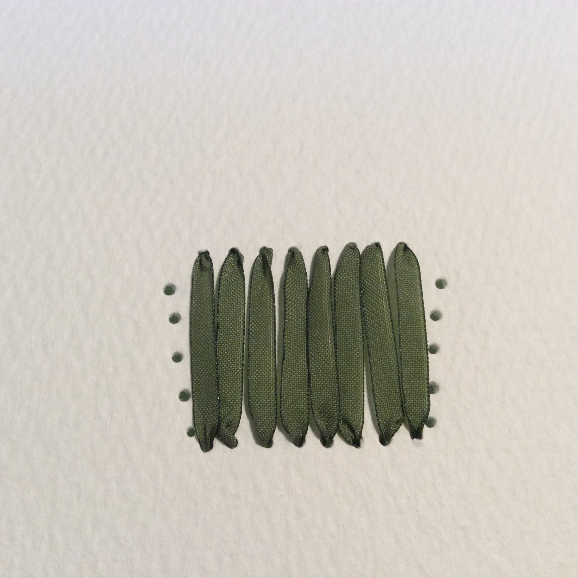 3つのステッチが楽しめる可愛い紙刺繍カード 図案付の作り方 手順 4 カード レター 紙小物 ステーショナリー アトリエ ハンドメイドレシピ 作り方 と手作り情報サイト