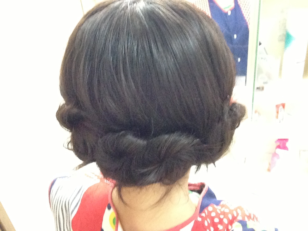 くるくるまとめ髪の作り方 ヘアゴム アクセサリー アトリエ ハンドメイドレシピ 作り方 と手作り情報サイト