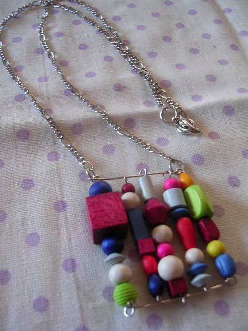 おもちゃビーズのネックレスの作り方 その他 その他 アトリエ ハンドメイドレシピ 作り方 と手作り情報サイト