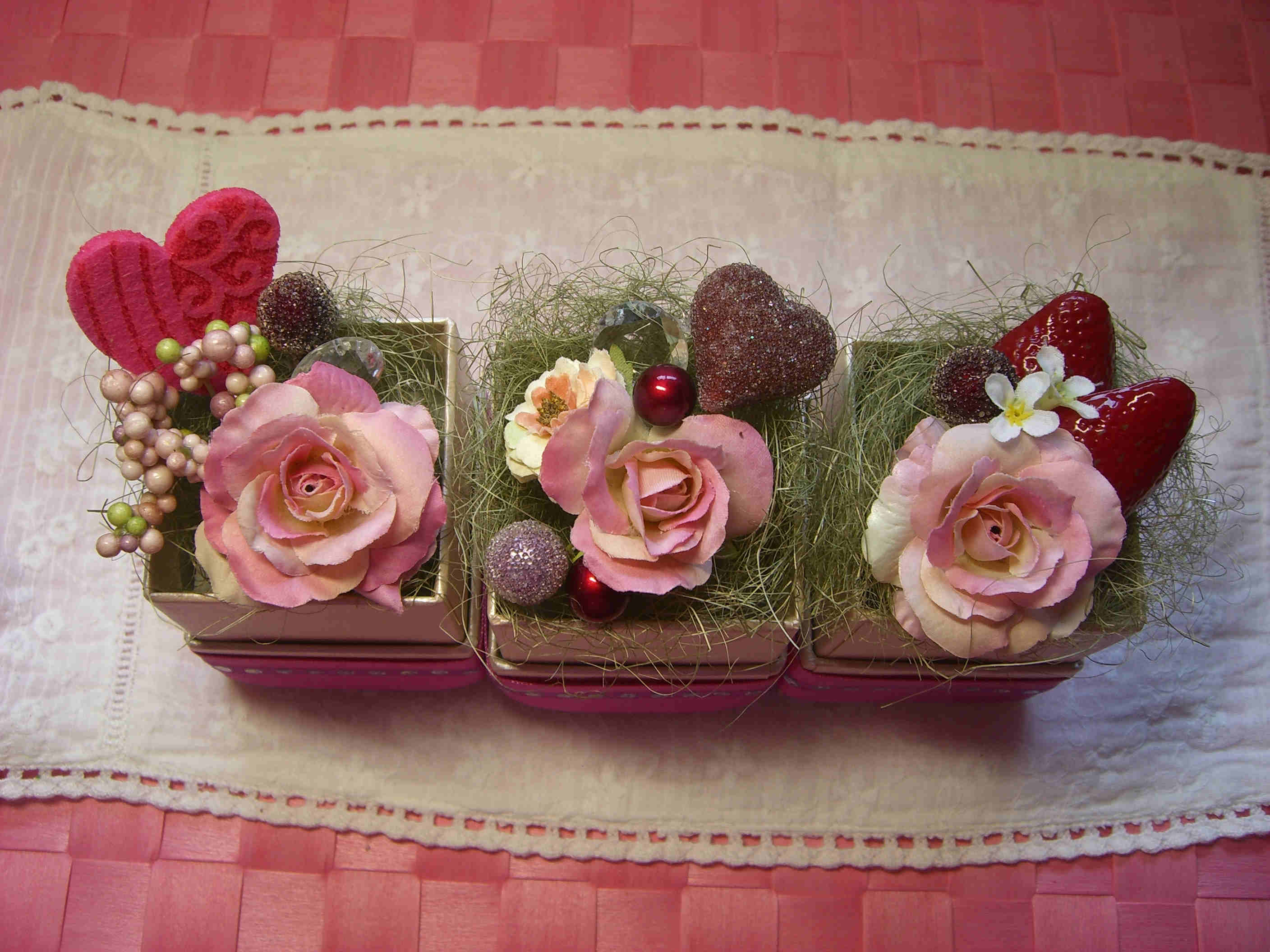 シックなバレンタインのBOXアレンジの作り方 手順｜1｜フラワー