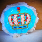 気まぐれ刺繍ブローチ