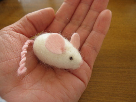 手のりねずみの作り方 手順｜10｜人形｜おもちゃ｜ アトリエ