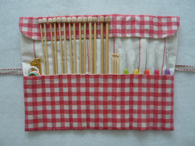 くるっと巻いて 簡単かぎ針 棒針ケースの作り方 その他 その他 アトリエ ハンドメイドレシピ 作り方 と手作り情報サイト