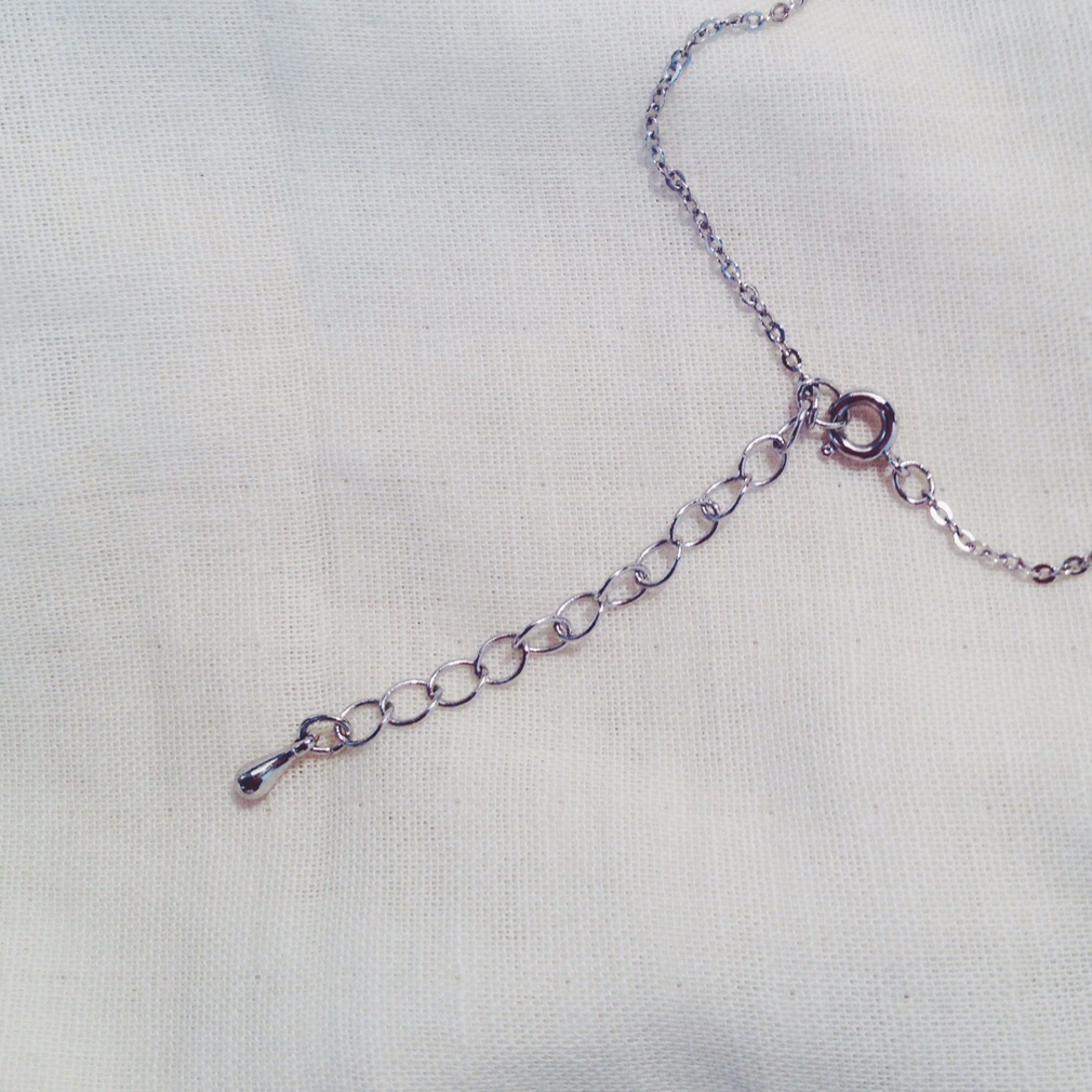 パールビーズのリボンネックレスの作り方 手順 6 その他 その他 アトリエ ハンドメイドレシピ 作り方 と手作り情報サイト